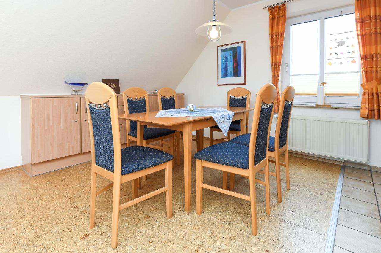 Ferienwohnung Juist Inselhaus Am Deich Neuharlingersiel Luaran gambar