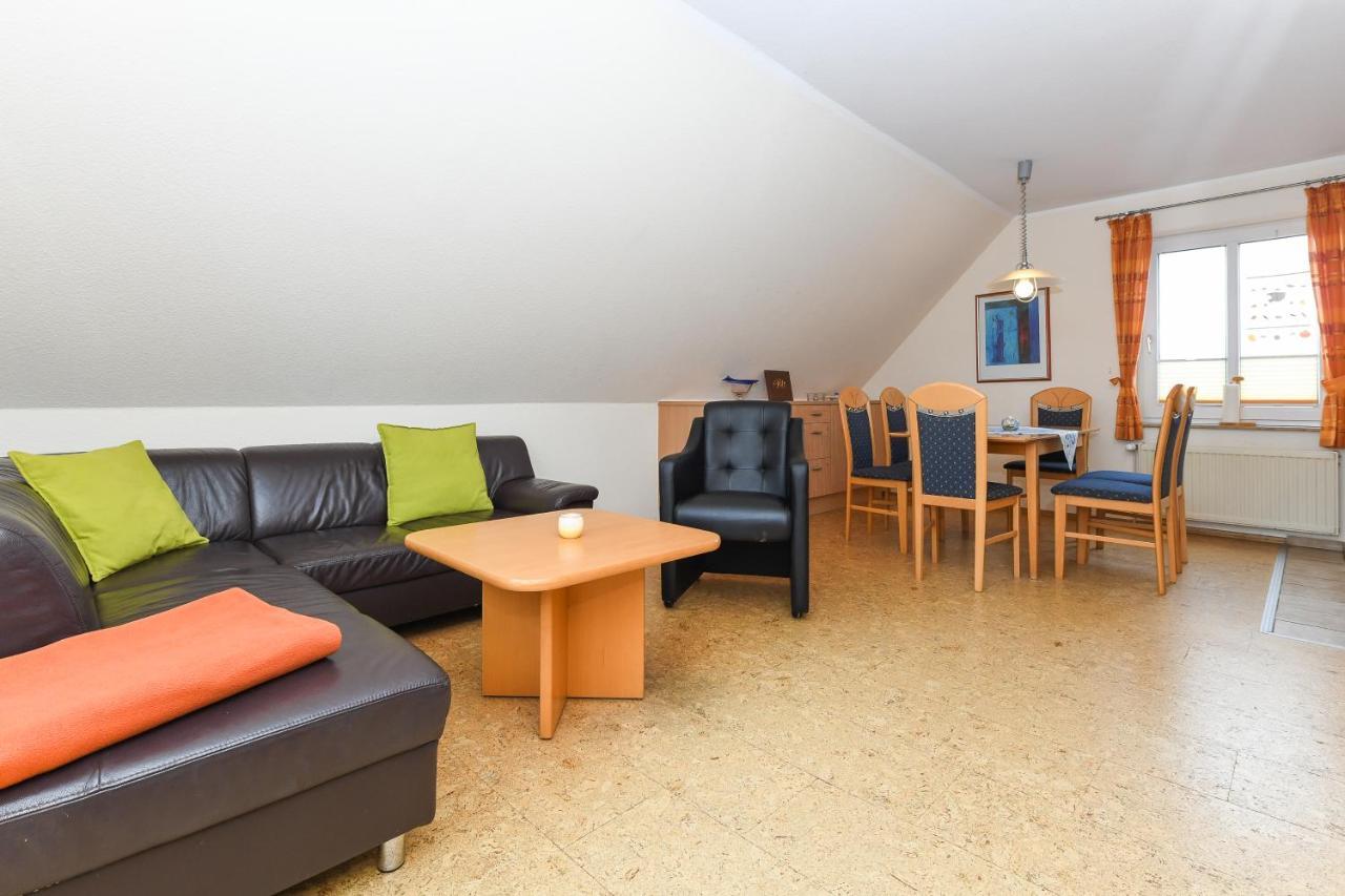 Ferienwohnung Juist Inselhaus Am Deich Neuharlingersiel Luaran gambar